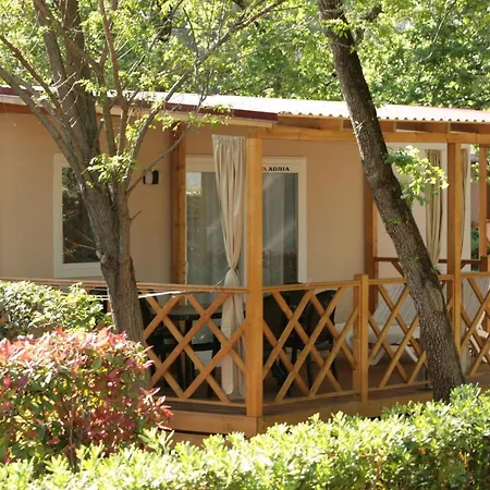 Camping Adria Mobile Homes Lanterna 4* Porec