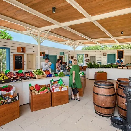 Camping Adria Mobile Homes Lanterna Holiday park