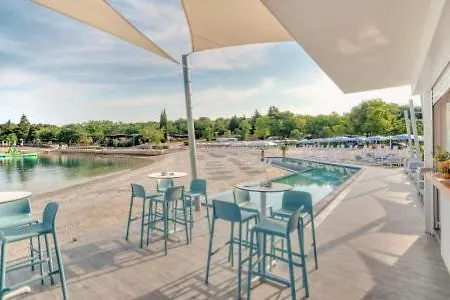 Camping Adria Mobile Homes Lanterna 4* بوريتش