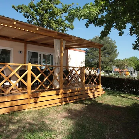 Camping Adria Mobile Homes Lanterna 4* 포레치