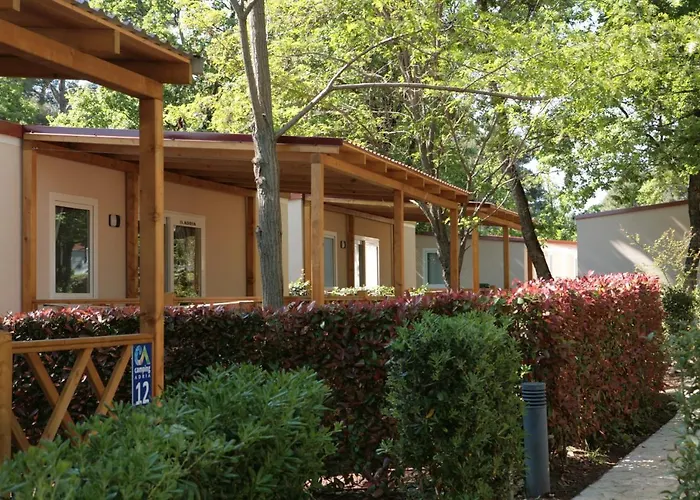 Camping Adria Mobile Homes Lanterna 포레치