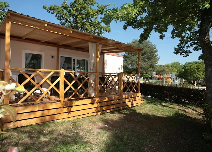 Camping Adria Mobile Homes Lanterna 4* 포레치
