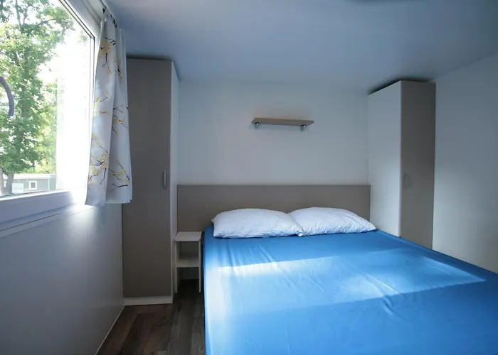 Camping Adria Mobile Homes Lanterna 4* 포레치